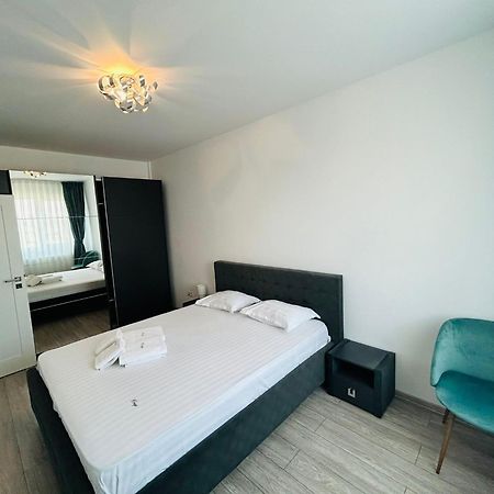 Cozy Collection Apartments At Palas Mall Iasi Exterior photo