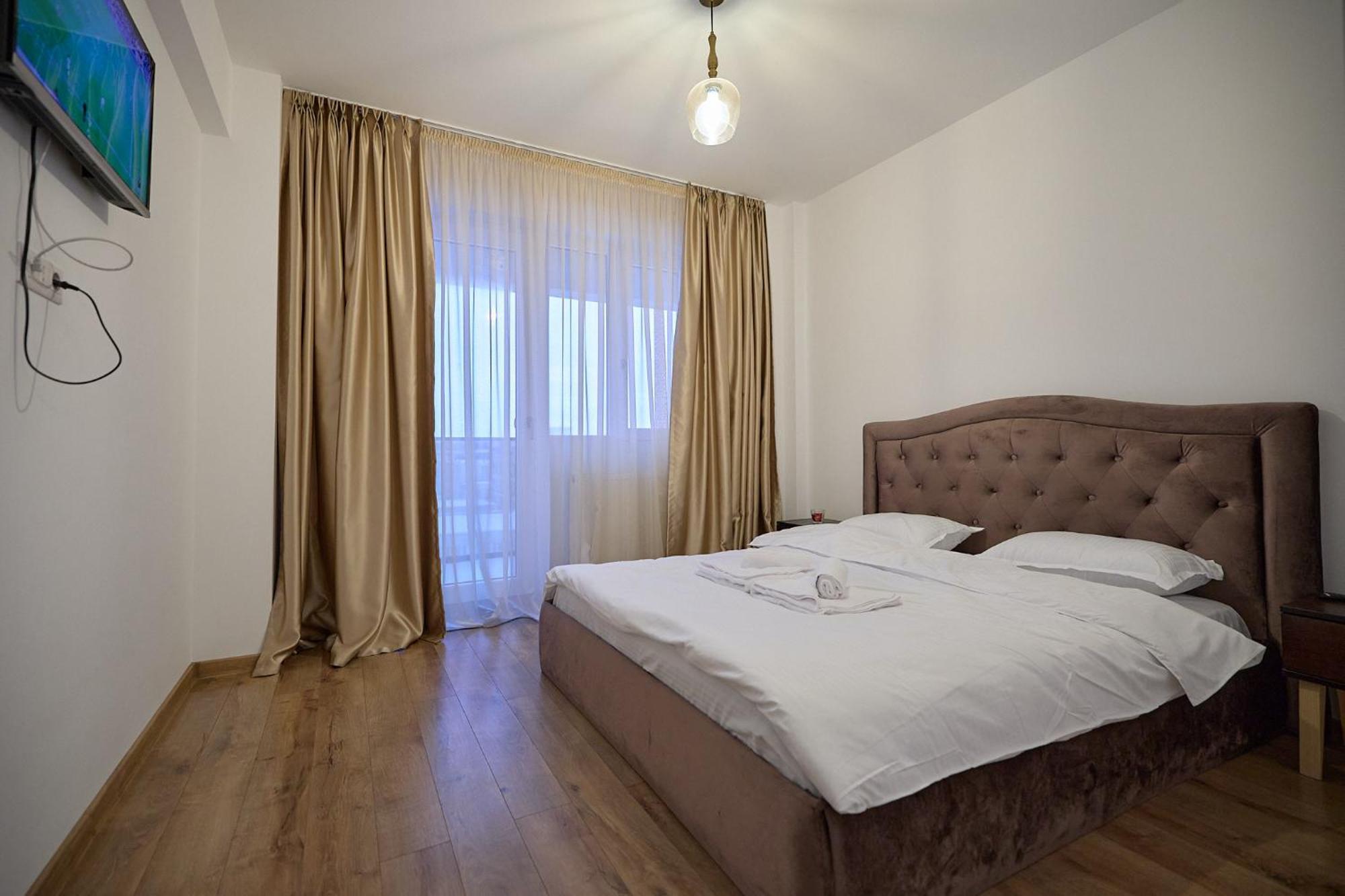 Cozy Collection Apartments At Palas Mall Iasi Exterior photo